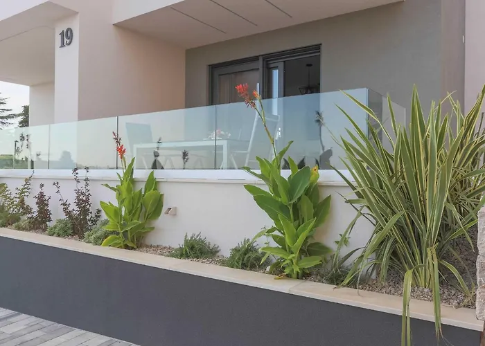 Apartmán Luxury Beachfront Krk With Terrace - One Bedroom With Terrace *