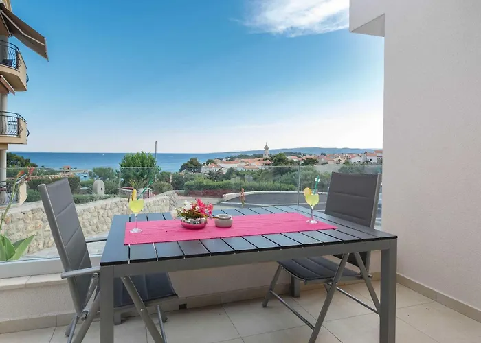 Luxury Beachfront Krk With Terrace - One Bedroom With Terrace Apartmán *